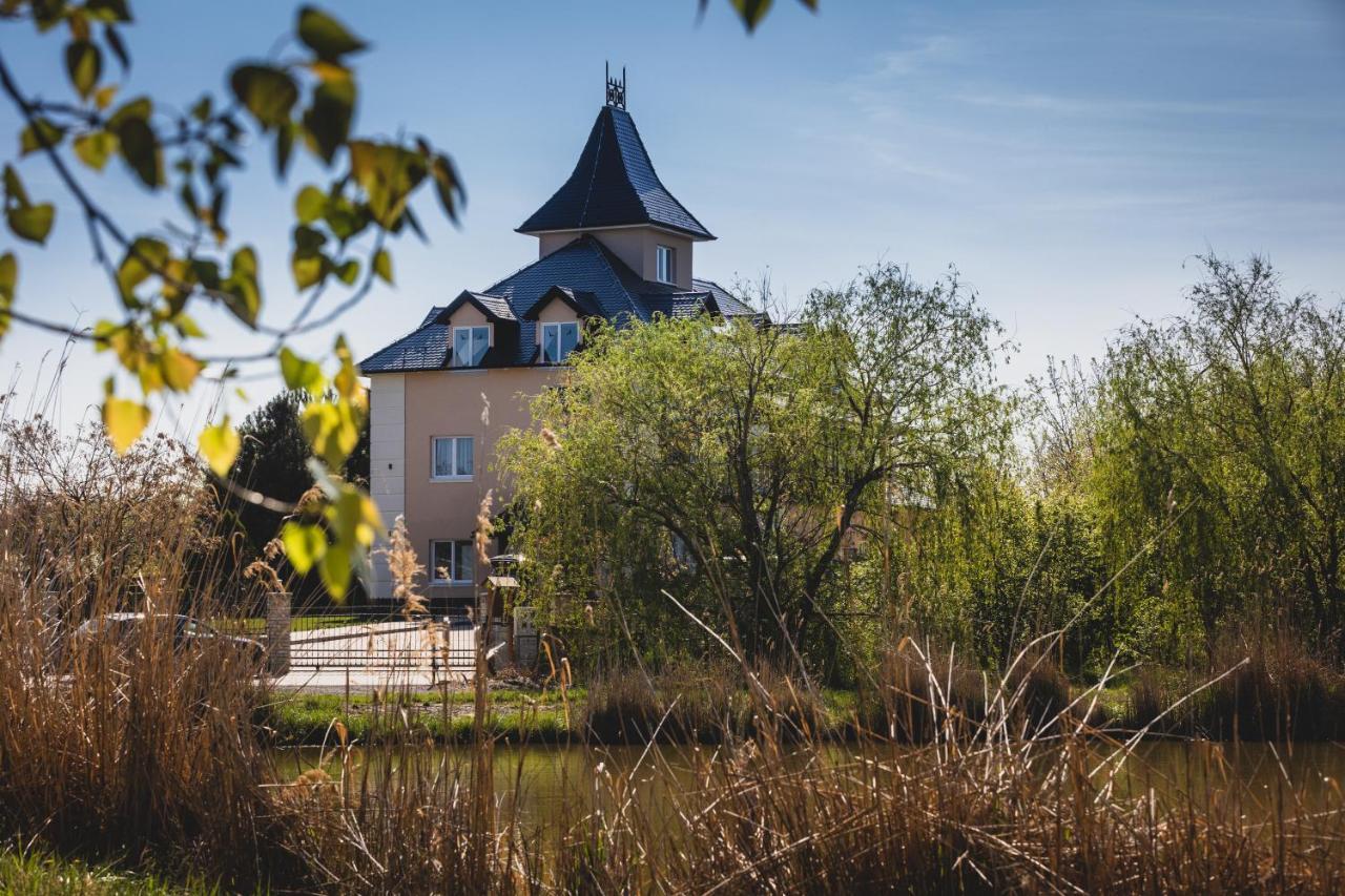 Hotel Navigator Palić Esterno foto